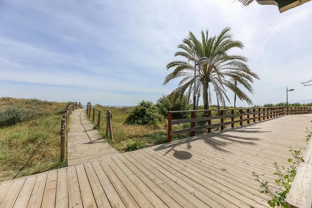 Palm Beach Beachfront Μαρμπέλλα