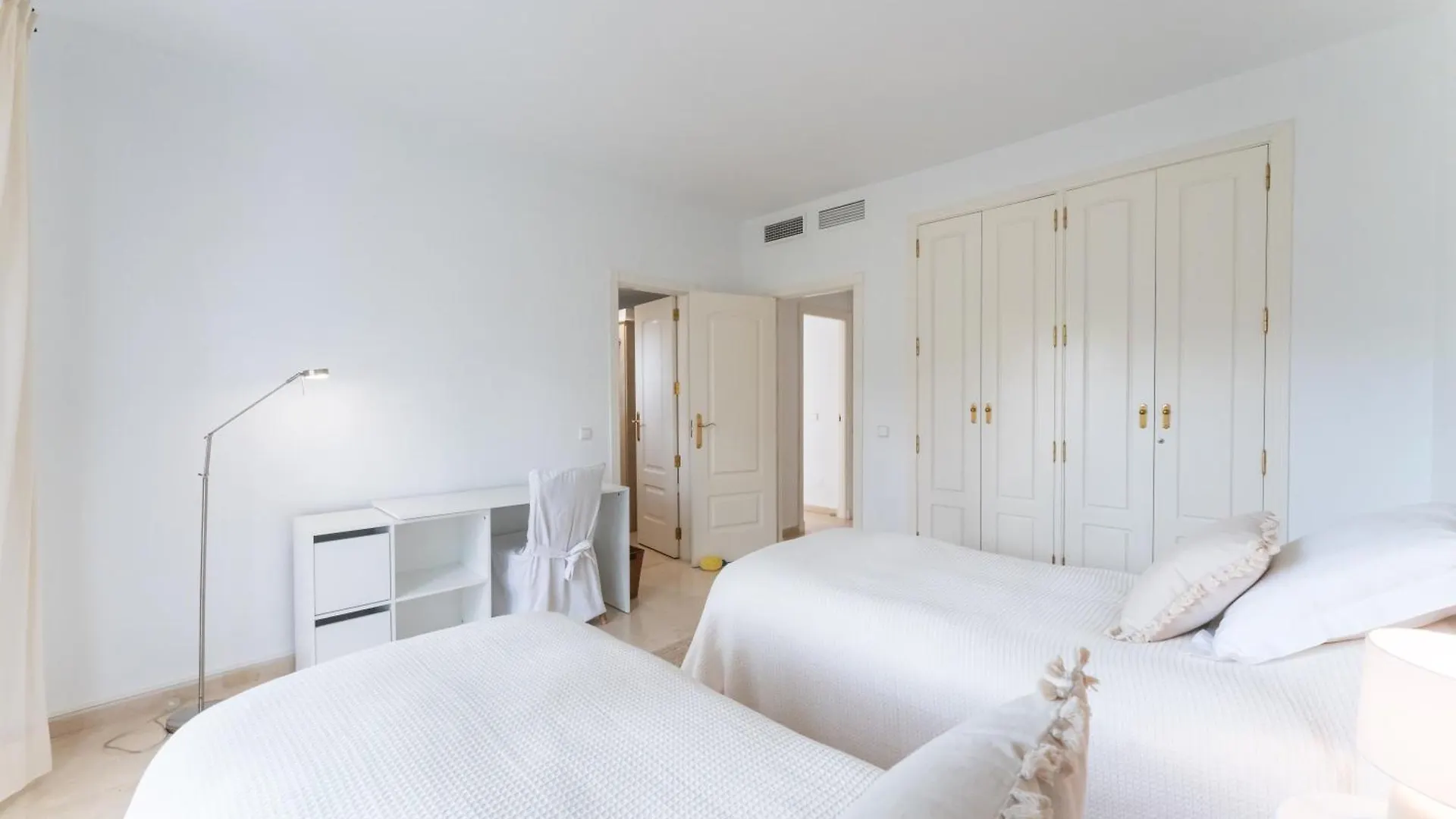 Palm Beach Beachfront Marbella Apartamento