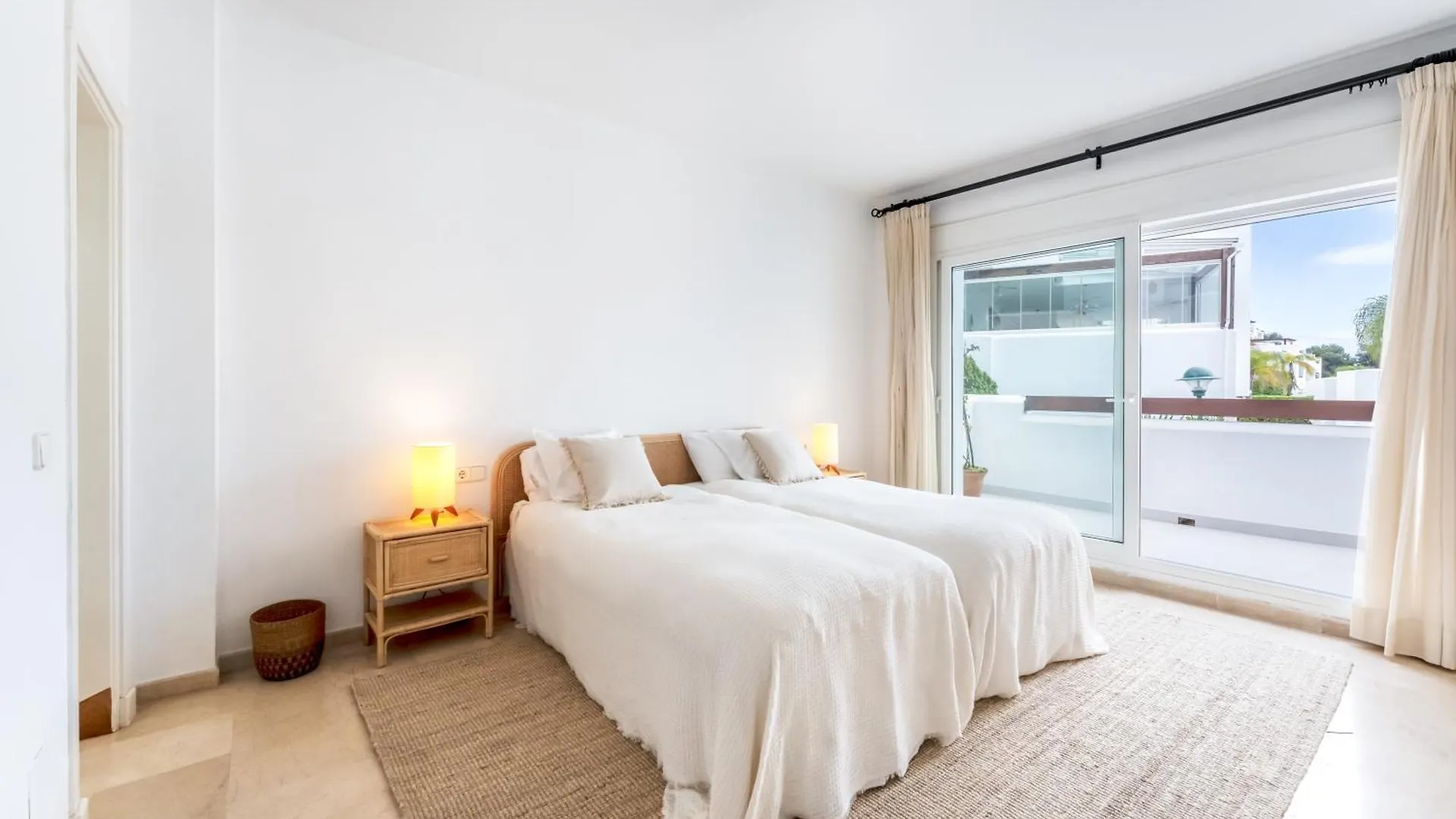 Διαμέρισμα Palm Beach Beachfront Μαρμπέλλα