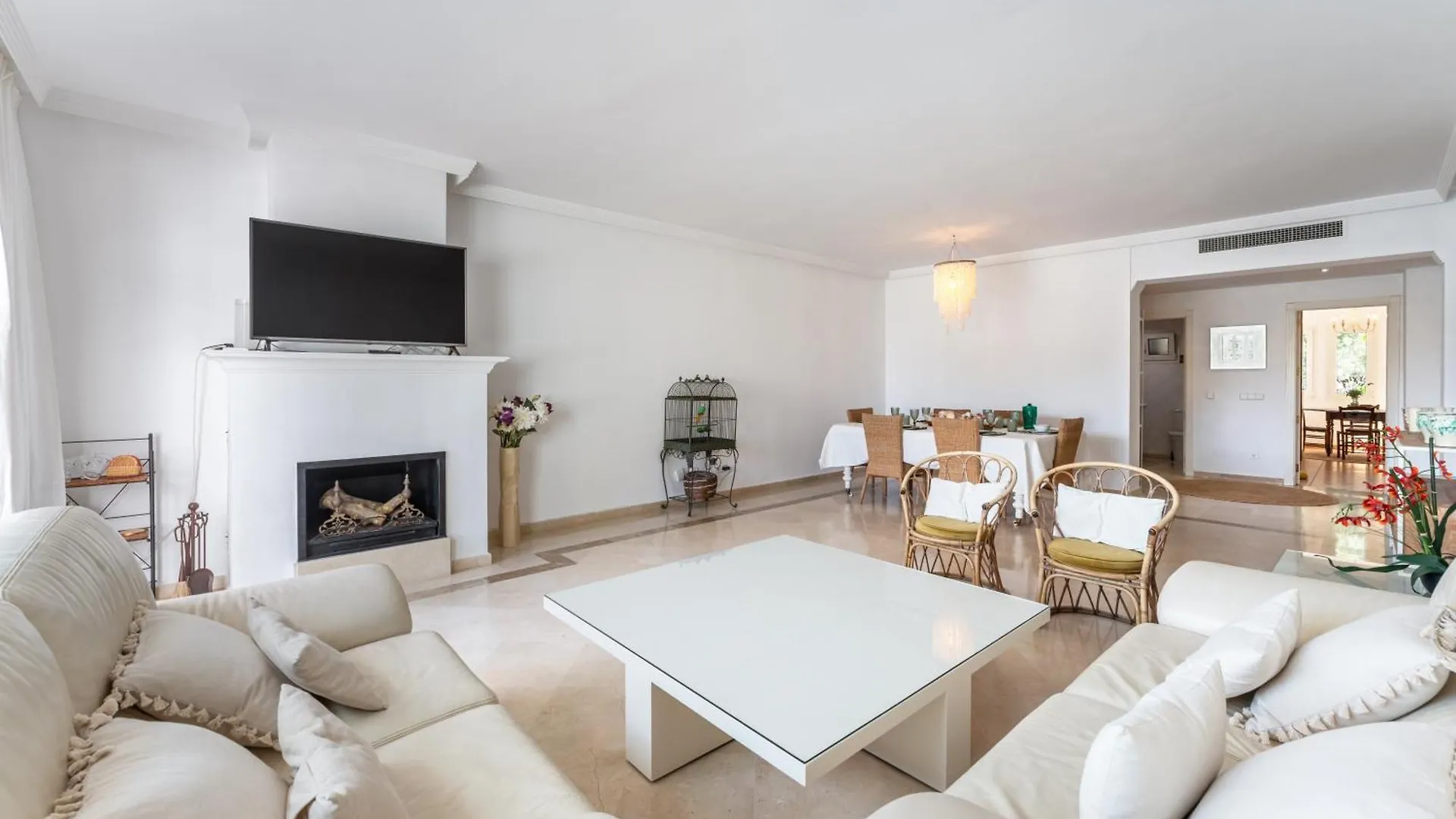 Palm Beach Beachfront 마르베야 0*,  스페인